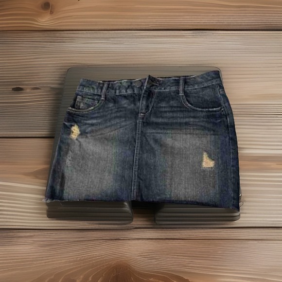 Apt. 9 Women's Denim Blue Jean‎ Skirt Size 8 Distressed Ruff Hem - Picture 1 of 5